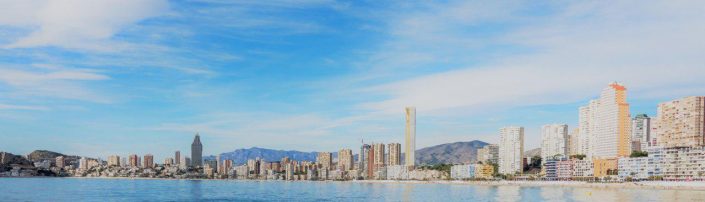 Panorámica diurna del skyline de Benidorm, Comunitat Valenciana Panorámica diurna del skyline de Benidorm, Comunitat Valenciana