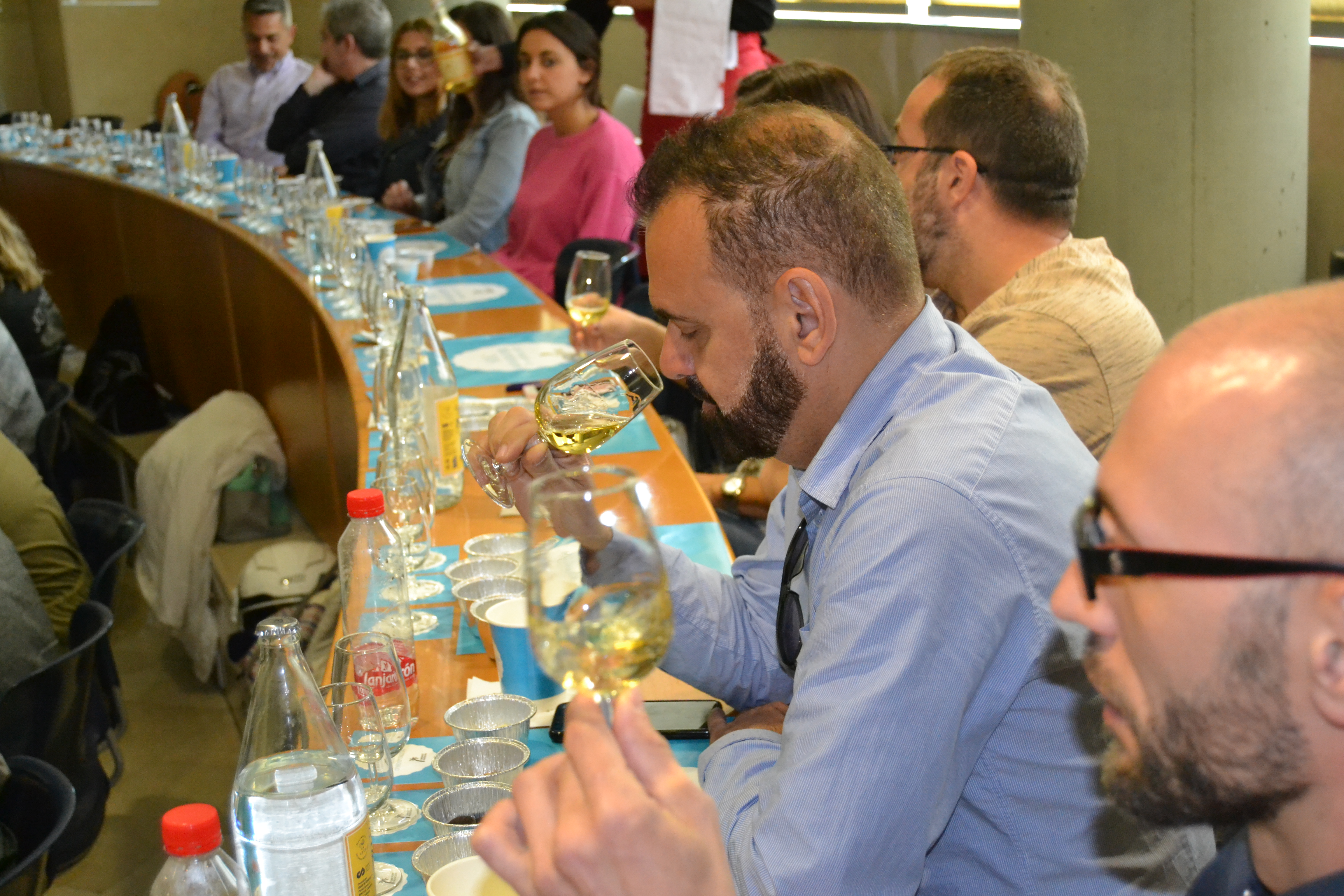 Alumnos de la Jornada de Autor en CdT València con el sumiller Alejandro Rodríguez, de Restaurante Coque 