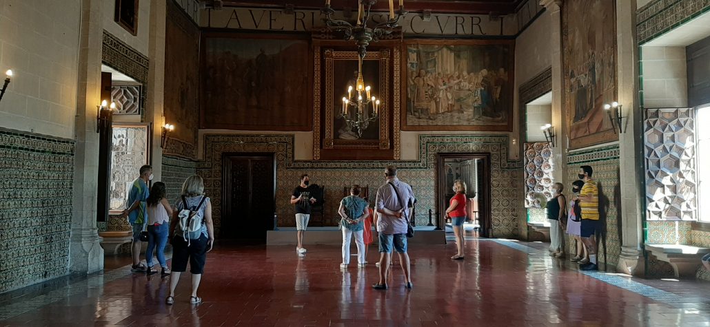 Visitas guiadas al Palau Ducal dels Borja de Gandia con visitantes durante la COVID19