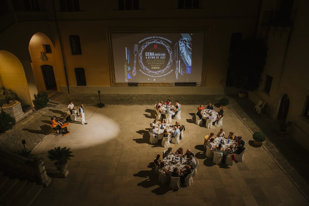 Cena en el Palau Ducal dels Borja en Gandia durante la COVID19