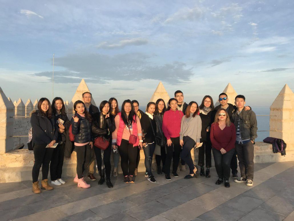 turistas chinos en Peñíscola. Comunitat Valenciana