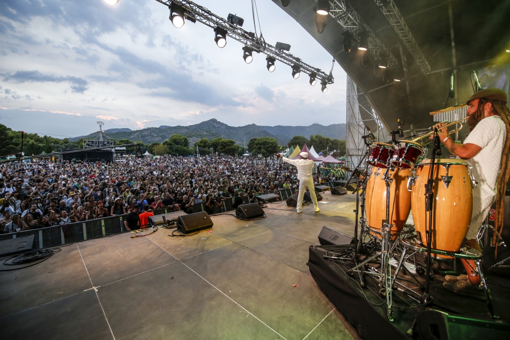 Concierto al atardecer en el fest